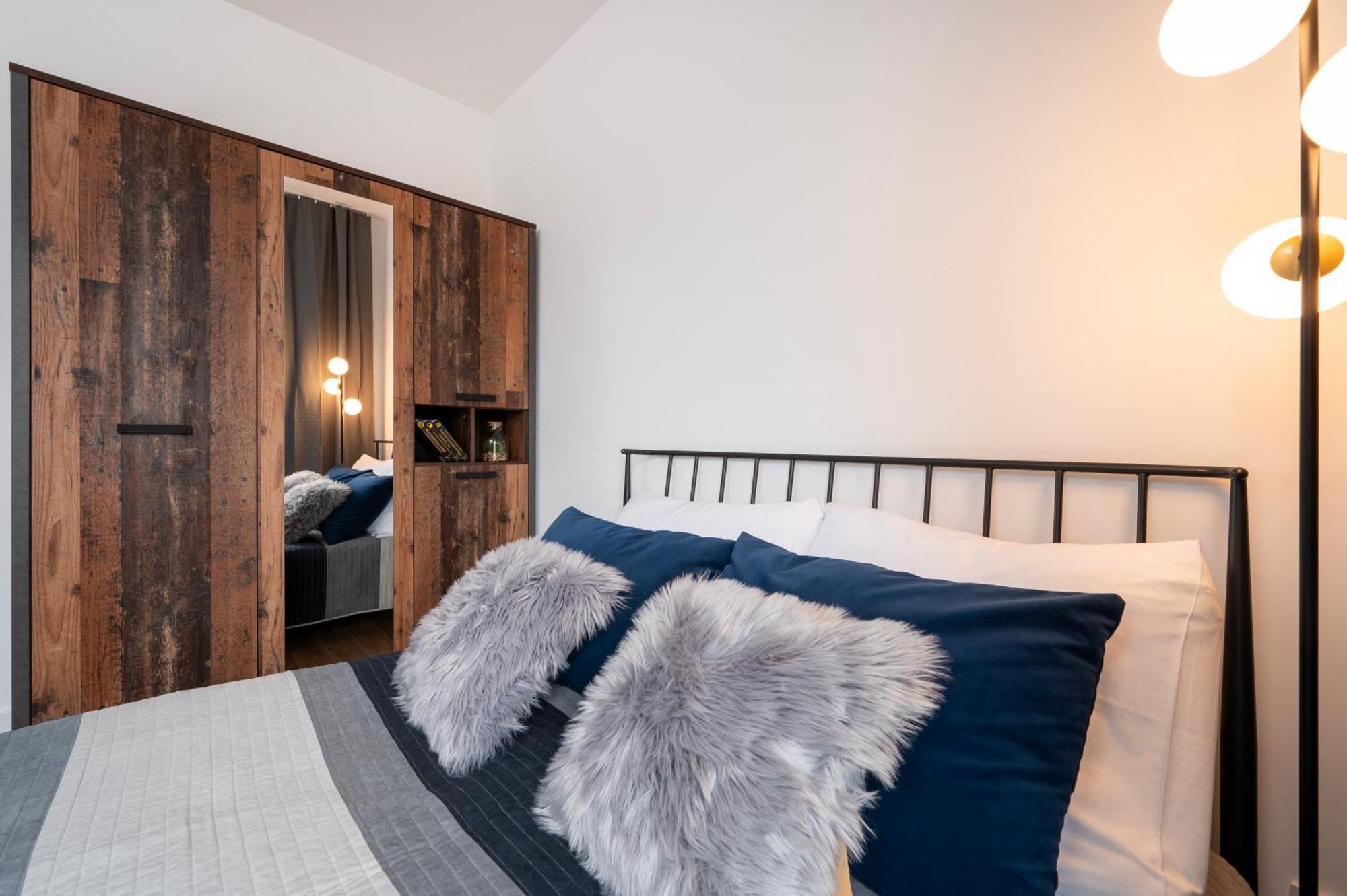 Manufaktura Residence - Apartamenty Industrial Z Parkingiem I Dwoma Lazienkami 罗兹 外观 照片