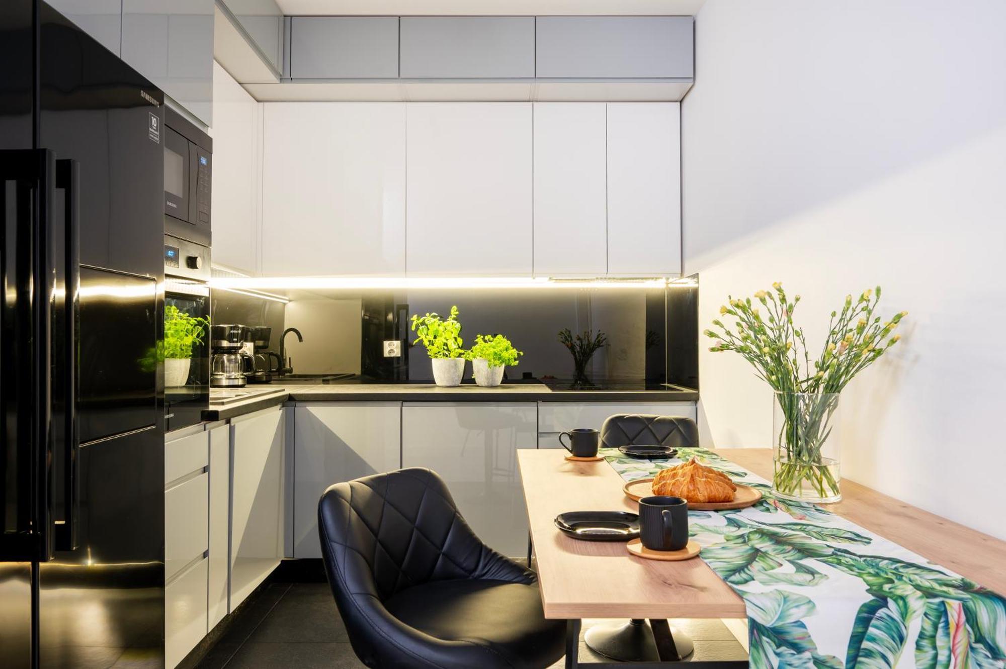 Manufaktura Residence - Apartamenty Industrial Z Parkingiem I Dwoma Lazienkami 罗兹 外观 照片